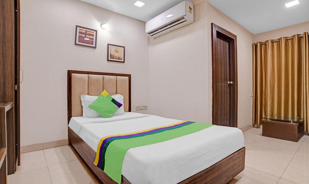 Treebo Trend Royal Galaxy Park Hotel Indore Buitenkant foto