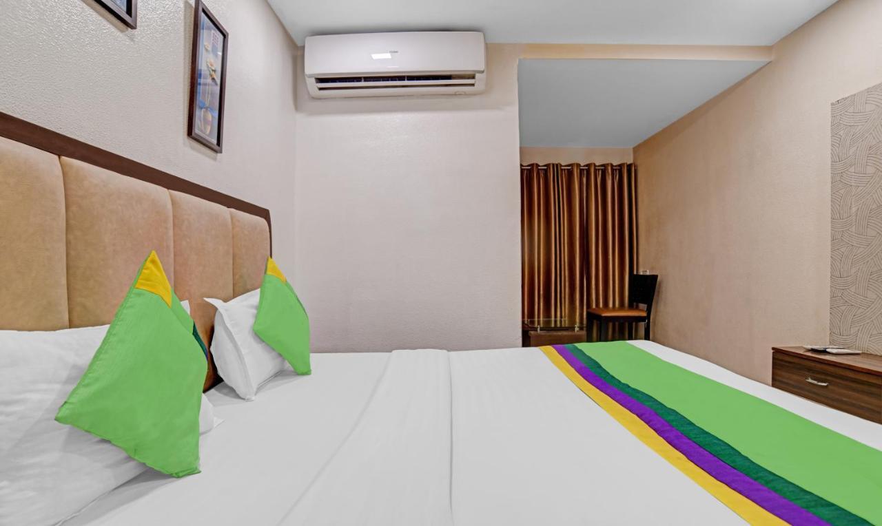Treebo Trend Royal Galaxy Park Hotel Indore Buitenkant foto